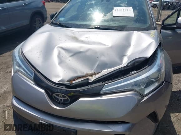 ✅ 2018 Toyota C-HR XLE • VIN: NMTKHMBX3JR061276 • Лот: 42684076. Опубликован ранее на IAAI с пробегом 142 472 миль. Бесплатный доступ к архиву аукционных продаж из США и подробный отчёт об истории автомобиля на DreamBid. Изображение 6.