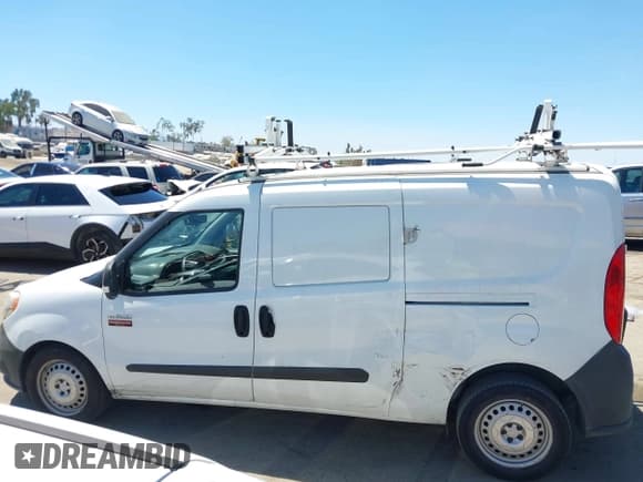 ✅ 2017 Ram ProMaster City Cargo Tradesman • VIN: ZFBERFAB3H6E72092 • Лот: 43022617. Опубликован ранее на IAAI с пробегом 185 954 миль. Бесплатный доступ к архиву аукционных продаж из США и подробный отчёт об истории автомобиля на DreamBid. Изображение 14.