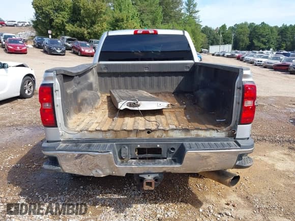 ✅ 2015 Chevrolet Silverado 2500HD LT • VIN: 1GC1KVE88FF156755 • Lot: 43061880. Listed on IAAI with 240,165 mi. Free auction sales archive from the USA and detailed vehicle history report at DreamBid. Image 16.