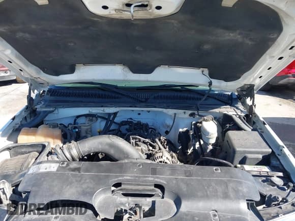 ✅ 2005 Chevrolet Silverado 2500HD Work Truck • VIN: 1GCHC29U85E135197 • Лот: 43638388. Опубликован ранее на IAAI с пробегом 326 283 миль. Бесплатный доступ к архиву аукционных продаж из США и подробный отчёт об истории автомобиля на DreamBid. Изображение 10.