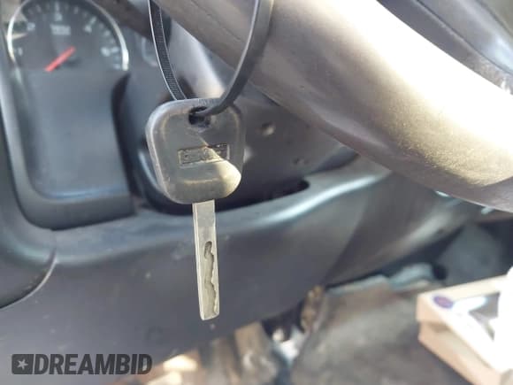 ✅ 2015 GMC Sierra 2500HD • VIN: 1GT11XEG8FF573573 • Lot: 43579173. Listed on IAAI with 213,653 mi. Free auction sales archive from the USA and detailed vehicle history report at DreamBid. Image 11.