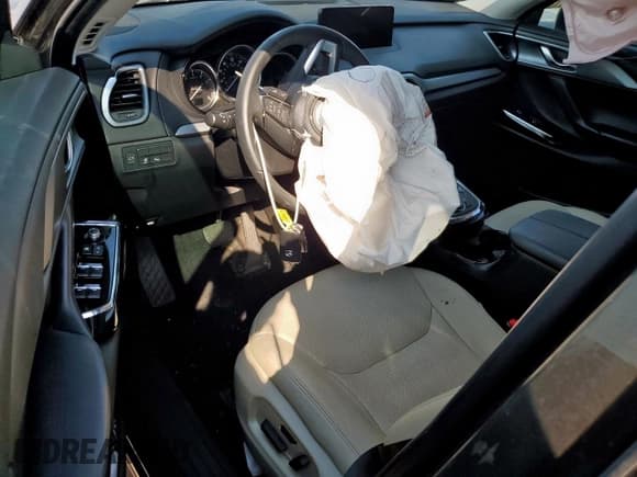 ✅ 2023 Mazda CX-9 Touring • VIN: JM3TCBCY8P0651671 • Lot: 68272955. Wystawiony na Copart z przebiegiem Nie podano. Bezpłatny archiwum sprzedaży aukcyjnych z USA i szczegółowy raport historii pojazdu na DreamBid. Zdjęcie 8.