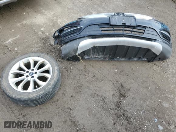 ✅ 2016 Lincoln MKC Select • VIN: 5LMCJ2D9XGUJ07986 • Lot: 83865395. Listed on Copart with 244,405 mi. Free auction sales archive from the USA and detailed vehicle history report at DreamBid. Image 13.