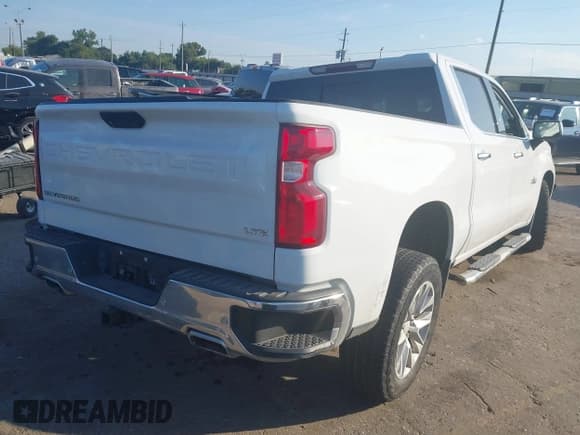 ✅ 2021 Chevrolet Silverado 1500 LTZ • VIN: 3GCUYGEDXMG461366 • Lot: 43396474. Wystawiony na IAAI z przebiegiem 55 188 mil. Bezpłatny archiwum sprzedaży aukcyjnych z USA i szczegółowy raport historii pojazdu na DreamBid. Zdjęcie 4.
