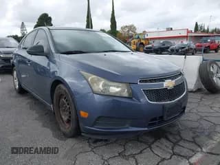 ✅ 2014 Chevrolet Cruze LS • VIN: 1G1PA5SGXE7204508 • Лот: 43698682. Опубликован ранее на IAAI с пробегом 156 228 миль. Бесплатный доступ к архиву аукционных продаж из США и подробный отчёт об истории автомобиля на DreamBid. Изображение 1.