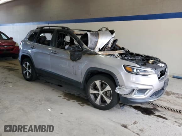 ✅ 2019 Jeep Cherokee Limited • VIN: 1C4PJMDX3KD122647 • Lot: 68714735. Listed on Copart with Not provided. Free auction sales archive from the USA and detailed vehicle history report at DreamBid. Image 4.