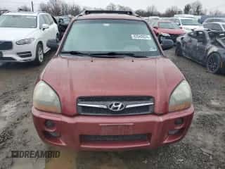 2009 Hyundai Tucson GLS z VIN KM8JM12B19U034804, wystawiony jako Copart lot #82042624 z przebiegiem 158 480 mil mil oraz Czysty tytuł • Clean title. Historia ofert i sprzedaży dostępna na DreamBid. Obrazek 5.