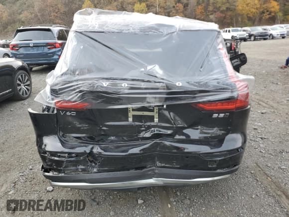 ✅ 2025 Volvo V60 Plus • VIN: YV4L12WK8S2146889 • Лот: 91700885. Опубликован ранее на Copart с пробегом 16 895 миль. Бесплатный доступ к архиву аукционных продаж из США и подробный отчёт об истории автомобиля на DreamBid. Изображение 6.