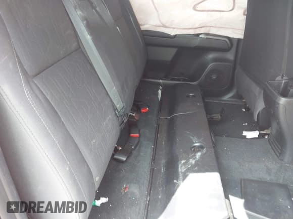 ✅ 2017 Toyota Tacoma SR5 • VIN: 3TMCZ5ANXHM118561 • Lot: 43051738. Listed on IAAI with 76,645 mi. Free auction sales archive from the USA and detailed vehicle history report at DreamBid. Image 8.