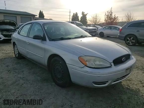 ✅ 2005 Ford Taurus SE • VIN: 1FAFP53U25A304178 • Lot: 90742915. Wystawiony na Copart z przebiegiem 139 168 mil. Bezpłatny archiwum sprzedaży aukcyjnych z USA i szczegółowy raport historii pojazdu na DreamBid. Zdjęcie 13.