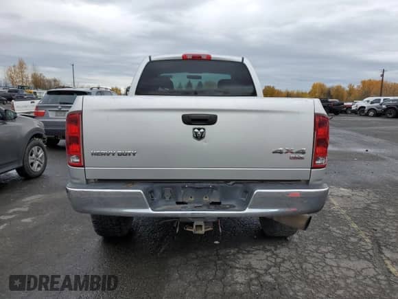 2005 Dodge 3500 SLT z VIN 3D7LS38C65G747327, wystawiony jako Copart lot #82444464 z przebiegiem 325 511 mil mil oraz Szkoda całkowita • Salvage title. Historia ofert i sprzedaży dostępna na DreamBid. Obrazek 6.