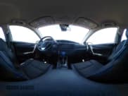 ✅ 2018 Toyota Corolla SE • VIN: 5YFBURHE8JP846059 • Lot: 43189242. Wystawiony na IAAI z przebiegiem 93 310 mil. Bezpłatny archiwum sprzedaży aukcyjnych z USA i szczegółowy raport historii pojazdu na DreamBid. Zdjęcie 19.