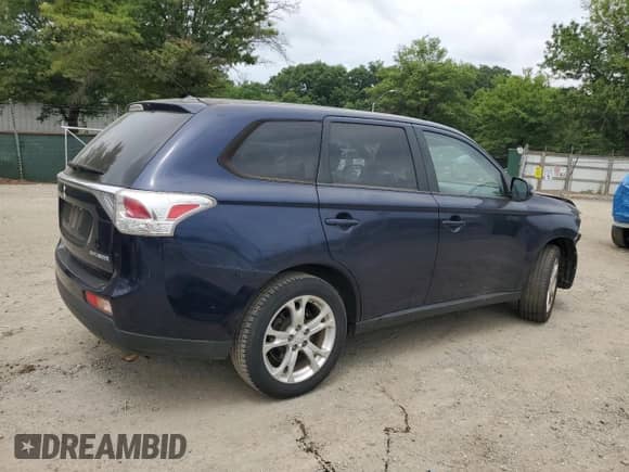 2014 Mitsubishi Outlander SE with VIN JA4AD3A33EZ013941, listed as a Copart auction lot 67474405 with 126,519 mi miles and Salvage title. Bid and sale history available at DreamBid. Image 3.