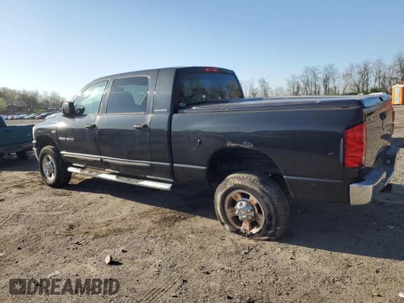 ✅ 2007 Dodge 1500 Laramie • VIN: 3D3KS19D87G710131 • Лот: 52670265. Опубликован ранее на Copart с пробегом 95 696 миль. Бесплатный доступ к архиву аукционных продаж из США и подробный отчёт об истории автомобиля на DreamBid. Изображение 2.