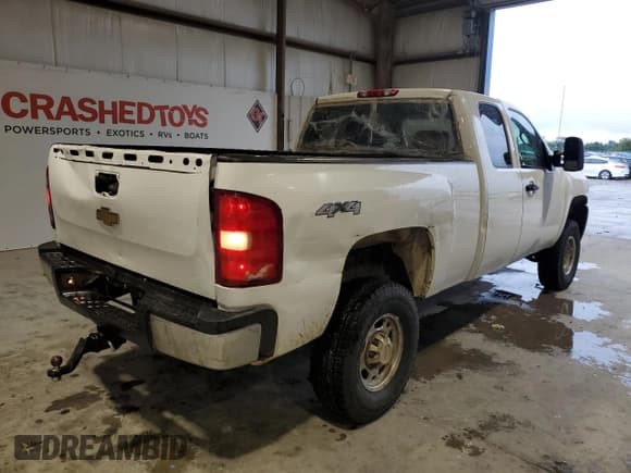 ✅ 2007 Chevrolet Silverado 2500HD 2LT • VIN: 1GCHK29697E535969 • Lot: 70723923. Wystawiony na Copart z przebiegiem 141 449 mil. Bezpłatny archiwum sprzedaży aukcyjnych z USA i szczegółowy raport historii pojazdu na DreamBid. Zdjęcie 3.