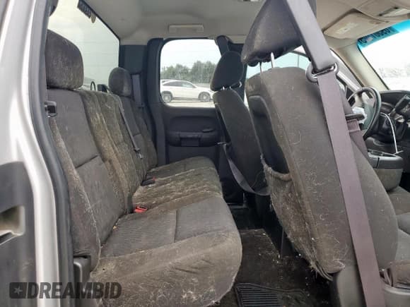 ✅ 2011 GMC Sierra 1500 SLE • VIN: 1GTR1VE09BZ167370 • Lot: 69501105. Wystawiony na Copart z przebiegiem Nie podano. Bezpłatny archiwum sprzedaży aukcyjnych z USA i szczegółowy raport historii pojazdu na DreamBid. Zdjęcie 10.