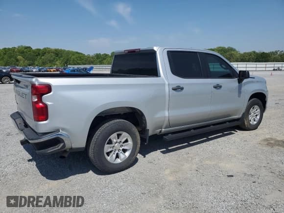 ✅ 2022 Chevrolet Silverado 1500 Work Truck • VIN: 1GCPAAEK9NZ556967 • Lot: 53631065. Wystawiony na Copart z przebiegiem 49 014 mil. Bezpłatny archiwum sprzedaży aukcyjnych z USA i szczegółowy raport historii pojazdu na DreamBid. Zdjęcie 3.