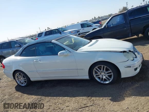 ✅ 2009 Mercedes-Benz CLK 350 • VIN: WDBTK56F19T103938 • Lot: 41409648. Wystawiony na IAAI z przebiegiem 183 203 mil. Bezpłatny archiwum sprzedaży aukcyjnych z USA i szczegółowy raport historii pojazdu na DreamBid. Zdjęcie 13.