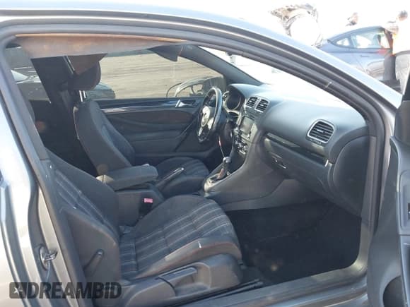 ✅ 2010 Volkswagen Golf GTI • VIN: WVWFD7AJ4AW247177 • Lot: 43875221. Wystawiony na IAAI z przebiegiem 202 913 mil. Bezpłatny archiwum sprzedaży aukcyjnych z USA i szczegółowy raport historii pojazdu na DreamBid. Zdjęcie 5.