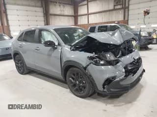 ✅ 2024 Honda HR-V Sport • VIN: 3CZRZ2H50RM738975 • Лот: 43412561. Опубликован ранее на IAAI с пробегом 13 034 миль. Бесплатный доступ к архиву аукционных продаж из США и подробный отчёт об истории автомобиля на DreamBid. Изображение 1.