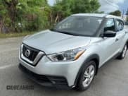 ✅ 2020 Nissan Kicks S • VIN: 3N1CP5BV6LL515545 • Лот: 71323395. Опубликован ранее на Copart с пробегом 90 177 миль. Бесплатный доступ к архиву аукционных продаж из США и подробный отчёт об истории автомобиля на DreamBid. Изображение 2.