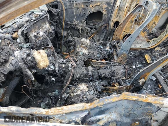 ✅ 2024 Lexus RZ 450e Premium • VIN: JTJAAAAB1RA026330 • Lot: 73341264. Wystawiony na Copart z przebiegiem Nie podano. Bezpłatny archiwum sprzedaży aukcyjnych z USA i szczegółowy raport historii pojazdu na DreamBid. Zdjęcie 7.