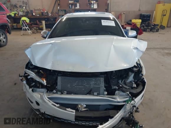 ✅ 2015 Volvo S60 T6 R-Design Platinum • VIN: YV1902THXF2313472 • Lot: 41454201. Wystawiony na IAAI z przebiegiem 64 106 mil. Bezpłatny archiwum sprzedaży aukcyjnych z USA i szczegółowy raport historii pojazdu na DreamBid. Zdjęcie 6.