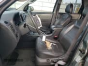 ✅ 2006 Ford Escape Hybrid • VIN: 1FMYU95HX6KD04049 • Lot: 72021615. Listed on Copart with 147,012 mi. Free auction sales archive from the USA and detailed vehicle history report at DreamBid. Image 7.