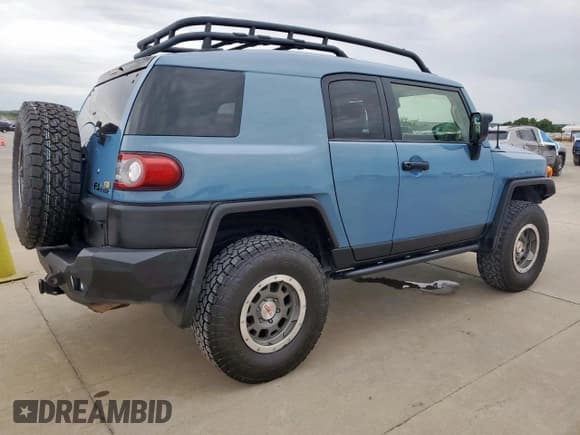 ✅ 2014 Toyota FJ Cruiser • VIN: JTEBU4BF3EK198280 • Лот: 63714585. Опубликован ранее на Copart с пробегом 172 983 миль. Бесплатный доступ к архиву аукционных продаж из США и подробный отчёт об истории автомобиля на DreamBid. Изображение 3.
