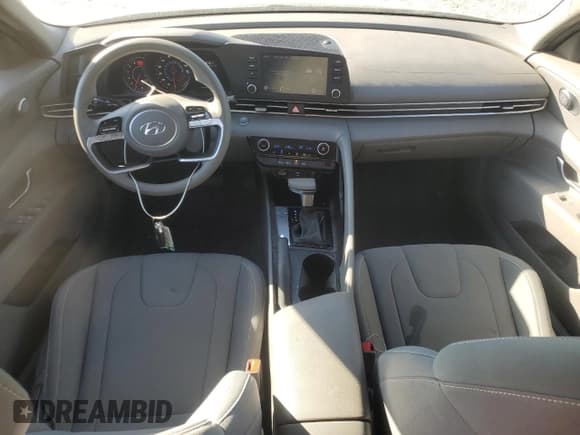 ✅ 2022 Hyundai Elantra SEL • VIN: 5NPLM4AG9NH079781 • Lot: 84029645. Listed on Copart with 41,501 mi. Free auction sales archive from the USA and detailed vehicle history report at DreamBid. Image 8.