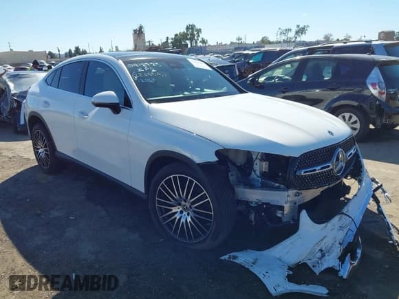 ✅ 2025 Mercedes-Benz GLC 300 • VIN: W1NKJ4HB1SF329799 • Лот: 43460057. Опубликован ранее на IAAI с пробегом 6 914 миль. Бесплатный доступ к архиву аукционных продаж из США и подробный отчёт об истории автомобиля на DreamBid. Изображение 1.