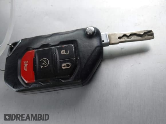 ✅ 2020 Jeep Gladiator Sport S • VIN: 1C6HJTAG5LL176470 • Лот: 41781822. Опубликован ранее на IAAI с пробегом 80 890 миль. Бесплатный доступ к архиву аукционных продаж из США и подробный отчёт об истории автомобиля на DreamBid. Изображение 11.