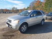 ✅ 2008 Kia Sorento LX • VIN: KNDJC735X85799828 • Lot: 43608224. Wystawiony na IAAI z przebiegiem 111 053 mil. Bezpłatny archiwum sprzedaży aukcyjnych z USA i szczegółowy raport historii pojazdu na DreamBid. Zdjęcie 2.