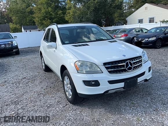 ✅ 2007 Mercedes-Benz M 350 • VIN: 4JGBB86E67A207111 • Лот: 85759755. Опубликован ранее на Copart с пробегом 178 631 миль. Бесплатный доступ к архиву аукционных продаж из США и подробный отчёт об истории автомобиля на DreamBid. Изображение 1.