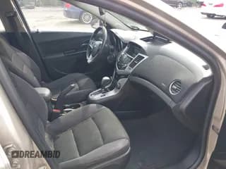 ✅ 2014 Chevrolet Cruze 1LT • VIN: 1G1PC5SB2E7317013 • Lot: 43334110. Listed on IAAI with Not provided. Free auction sales archive from the USA and detailed vehicle history report at DreamBid. Image 5.