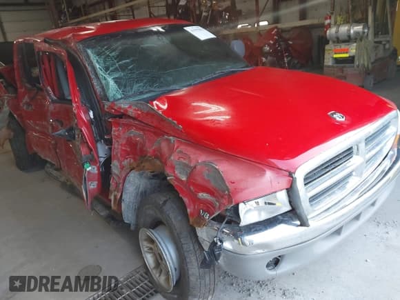 ✅ 2000 Dodge Dakota Sport • VIN: 1B7GG2AN5YS793828 • Lot: 41955863. Wystawiony na IAAI z przebiegiem 267 861 mil. Bezpłatny archiwum sprzedaży aukcyjnych z USA i szczegółowy raport historii pojazdu na DreamBid. Zdjęcie 1.