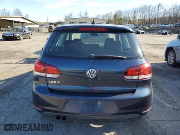 ✅ 2013 Volkswagen Golf w/Conv & Sunroof • VIN: WVWBB7AJ2DW015329 • Лот: 53741895. Опубликован ранее на Copart с пробегом 62 609 миль. Бесплатный доступ к архиву аукционных продаж из США и подробный отчёт об истории автомобиля на DreamBid. Изображение 6.