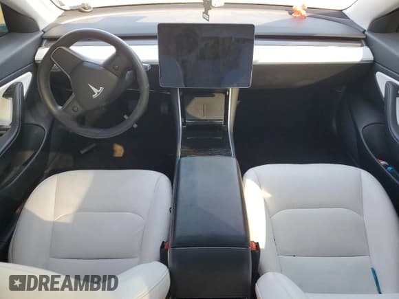 ✅ 2020 Tesla Model 3 Standard Range Plus • VIN: 5YJ3E1EA4LF746138 • Лот: 85340535. Опубликован ранее на Copart с пробегом Не указан. Бесплатный доступ к архиву аукционных продаж из США и подробный отчёт об истории автомобиля на DreamBid. Изображение 8.