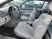 ✅ 2000 Mercedes-Benz CLK 320/430 • VIN: WDBLK70G8YT042230 • Lot: 80762405. Wystawiony na Copart z przebiegiem 118 380 mil. Bezpłatny archiwum sprzedaży aukcyjnych z USA i szczegółowy raport historii pojazdu na DreamBid. Zdjęcie 7.