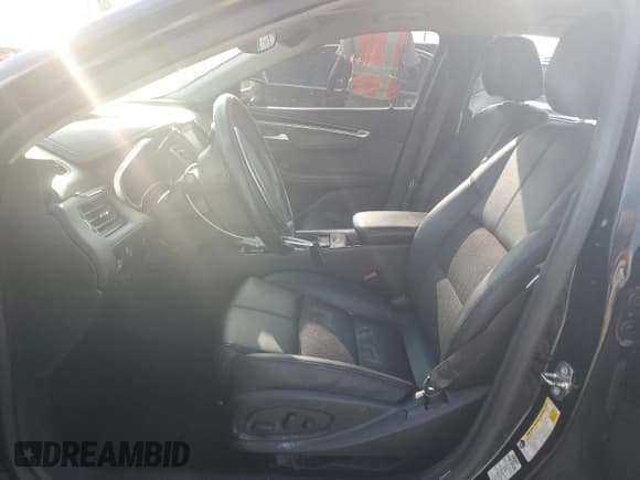 ✅ 2017 Chevrolet Impala LT • VIN: 2G1105S37H9122227 • Лот: 73936894. Опубликован ранее на Copart с пробегом 146 429 миль. Бесплатный доступ к архиву аукционных продаж из США и подробный отчёт об истории автомобиля на DreamBid. Изображение 7.