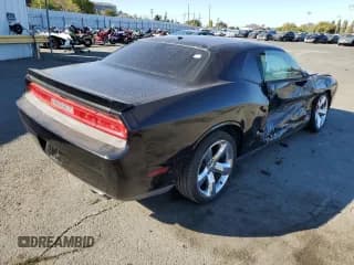 ✅ 2013 Dodge Challenger R/T • VIN: 2C3CDYBT5DH666073 • Lot: 69144944. Wystawiony na Copart z przebiegiem 115 340 mil. Bezpłatny archiwum sprzedaży aukcyjnych z USA i szczegółowy raport historii pojazdu na DreamBid. Zdjęcie 3.