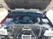 2006 Chevrolet Silverado 1500 LT2 z VIN 1GCEC19Z26Z205389, wystawiony jako IAAI lot #43354030 z przebiegiem 191 974 mil mil oraz . Historia ofert i sprzedaży dostępna na DreamBid. Obrazek 10.