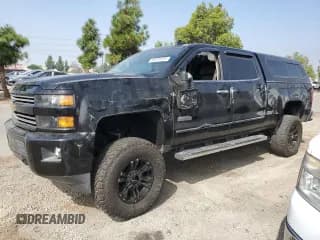 ✅ 2016 Chevrolet Silverado 2500HD High Country • VIN: 1GC1KXE85GF258463 • Lot: 84974525. Wystawiony na Copart z przebiegiem 109 339 mil. Bezpłatny archiwum sprzedaży aukcyjnych z USA i szczegółowy raport historii pojazdu na DreamBid. Zdjęcie 1.