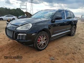 ✅ 2008 Porsche Cayenne Turbo • VIN: WP1AC29P48LA83867 • Lot: 70819235. Wystawiony na Copart z przebiegiem 134 137 mil. Bezpłatny archiwum sprzedaży aukcyjnych z USA i szczegółowy raport historii pojazdu na DreamBid. Zdjęcie 1.