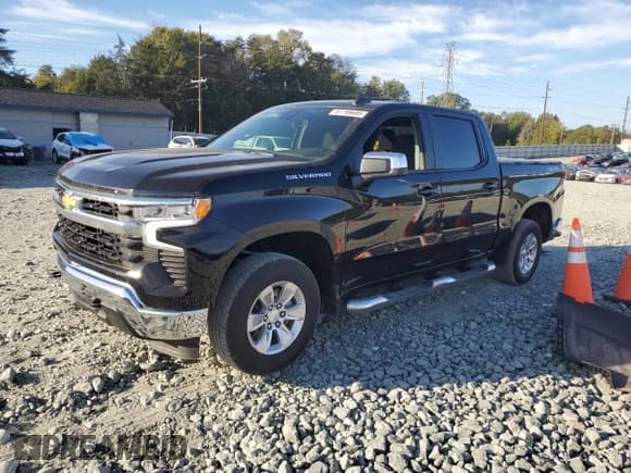 ✅ 2022 Chevrolet Silverado 1500 LT • VIN: 2GCUDDED5N1520926 • Лот: 81799685. Опубликован ранее на Copart с пробегом 47 345 миль. Бесплатный доступ к архиву аукционных продаж из США и подробный отчёт об истории автомобиля на DreamBid. Изображение 1.