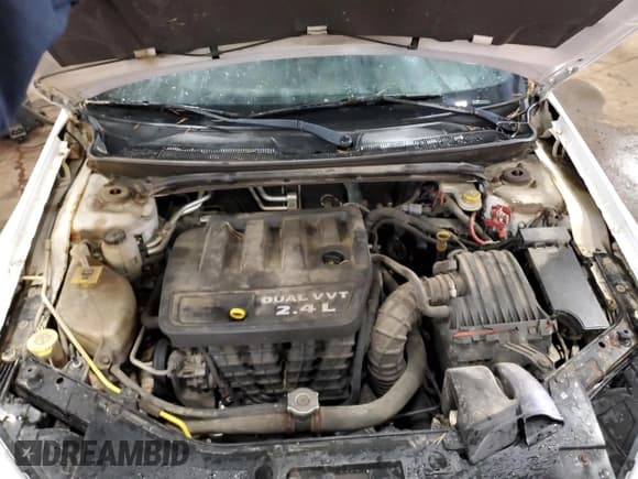 ✅ 2013 Chrysler 200 Touring • VIN: 1C3CCBBBXDN500064 • Lot: 87371045. Listed on Copart with 232,673 mi. Free auction sales archive from the USA and detailed vehicle history report at DreamBid. Image 11.