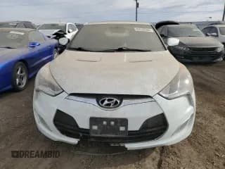 ✅ 2013 Hyundai Veloster w/Black Int • VIN: KMHTC6AD2DU136245 • Lot: 83428584. Wystawiony na Copart z przebiegiem 91 816 mil. Bezpłatny archiwum sprzedaży aukcyjnych z USA i szczegółowy raport historii pojazdu na DreamBid. Zdjęcie 5.