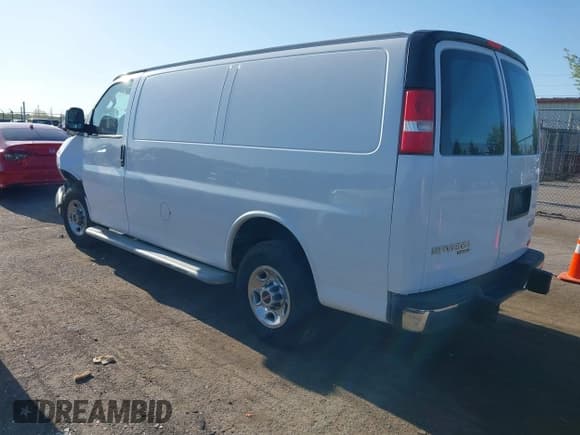 ✅ 2016 GMC Savana Cargo • VIN: 1GTW7AFF8G1259816 • Lot: 42224036. Wystawiony na IAAI z przebiegiem 172 830 mil. Bezpłatny archiwum sprzedaży aukcyjnych z USA i szczegółowy raport historii pojazdu na DreamBid. Zdjęcie 3.