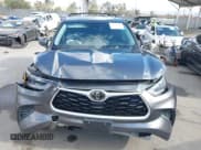 ✅ 2020 Toyota Highlander L • VIN: 5TDCZRAH1LS012736 • Lot: 43183922. Wystawiony na IAAI z przebiegiem 73 487 mil. Bezpłatny archiwum sprzedaży aukcyjnych z USA i szczegółowy raport historii pojazdu na DreamBid. Zdjęcie 13.