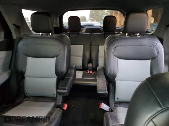 ✅ 2022 Ford Explorer XLT • VIN: 1FMSK8DHXNGC05952 • Lot: 89576575. Listed on Copart with 71,061 mi. Free auction sales archive from the USA and detailed vehicle history report at DreamBid. Image 10.